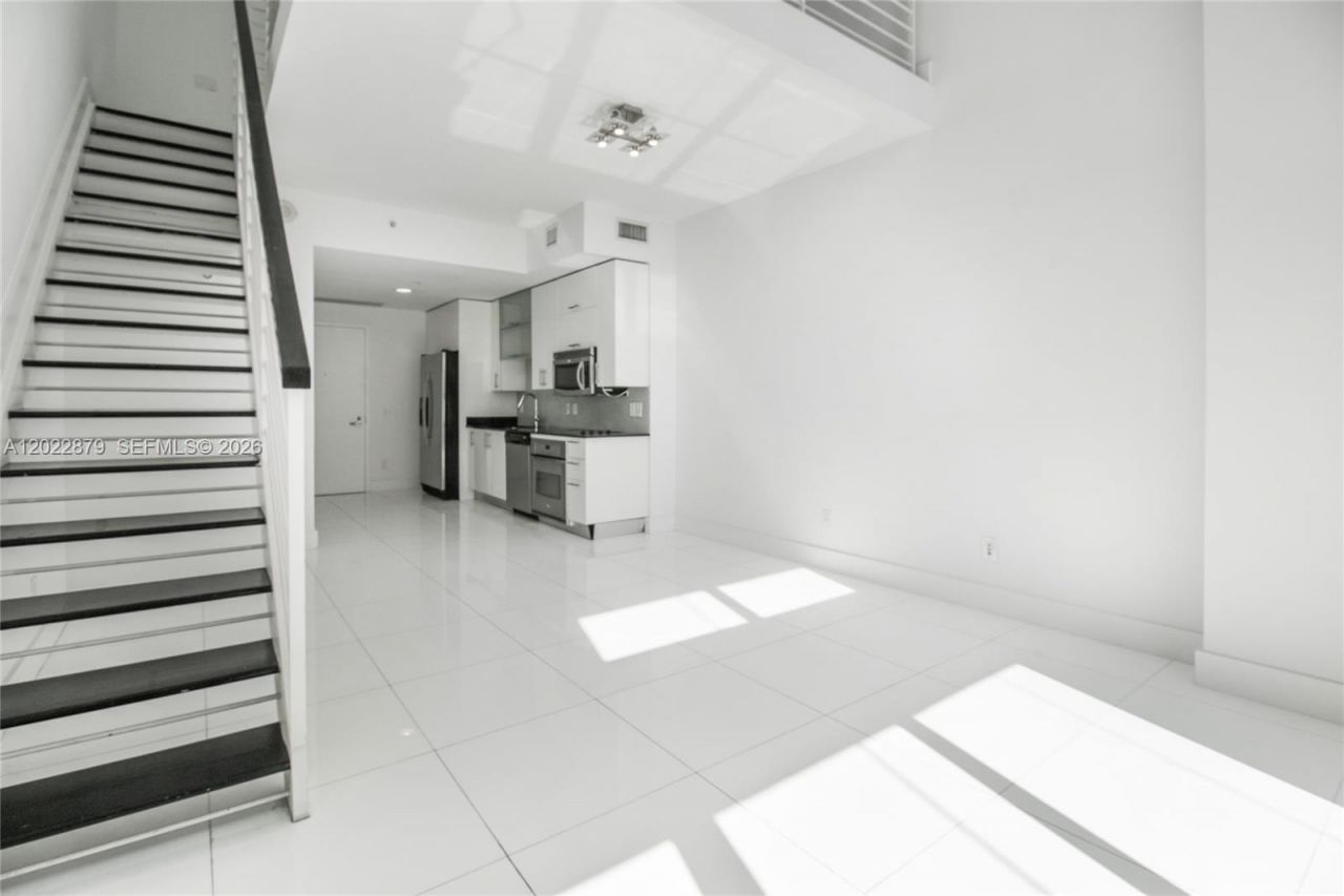 60 SW 13th St , Unit 2208, Miami, FL 33130 Photo