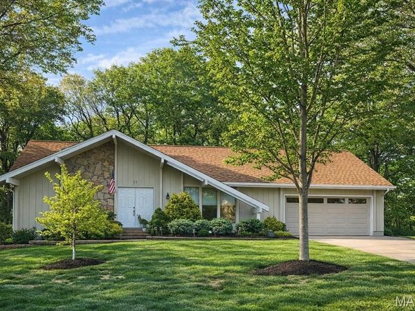 13 Laurel Oaks Court , Lake St Louis, MO 63367