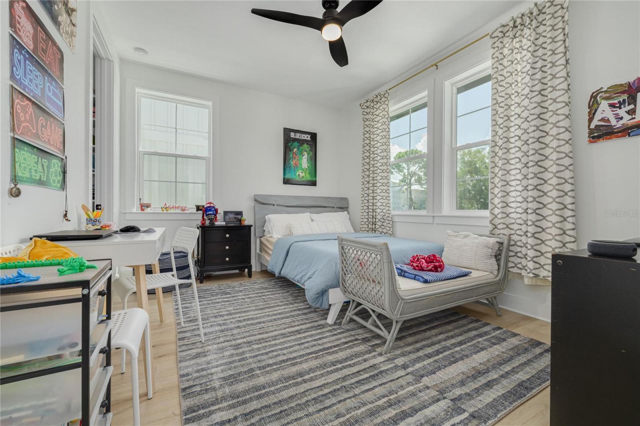 1717 Massachusetts Avenue Ne, Saint Petersburg, FL 33703 Photo