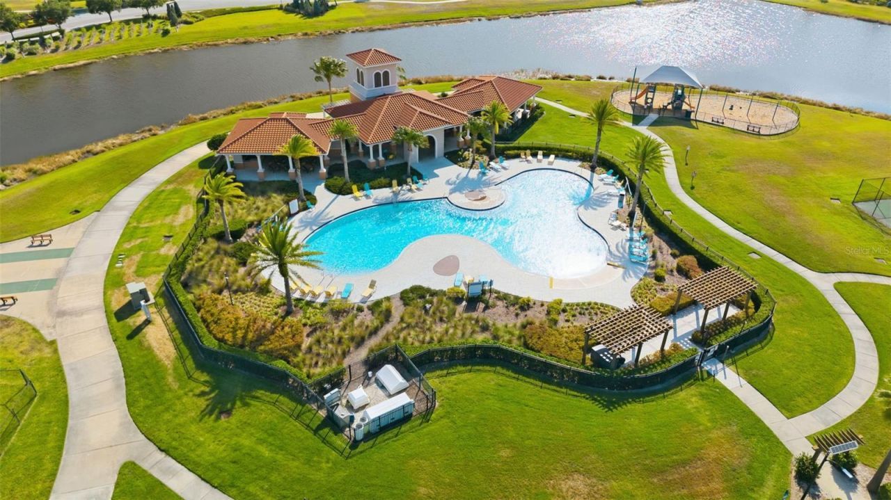 16357 Treasure Point Drive, Wimauma, FL 33598 Photo