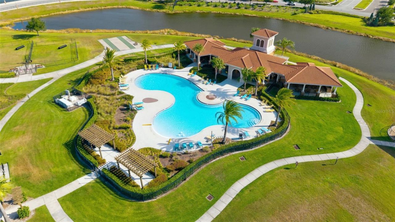 16357 Treasure Point Drive, Wimauma, FL 33598 Photo