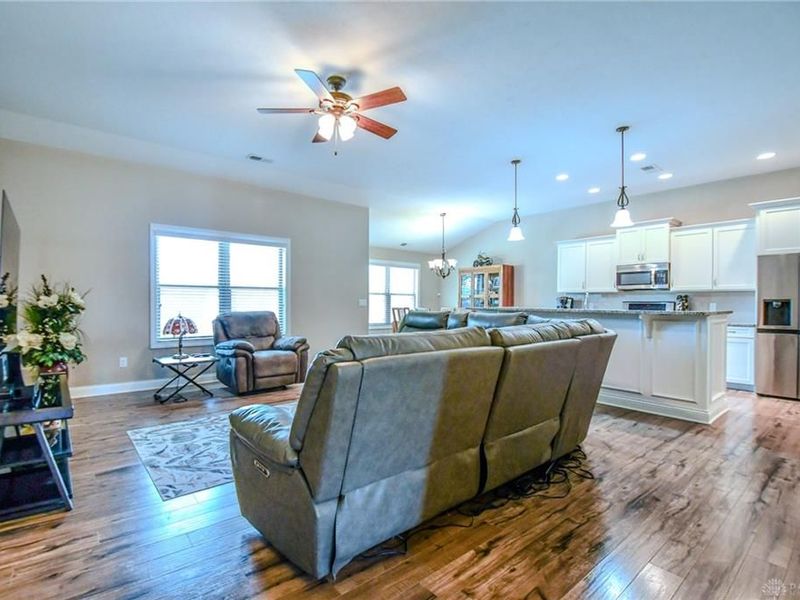 734 Deerhurst Drive, Vandalia, OH 45377 Photo 3