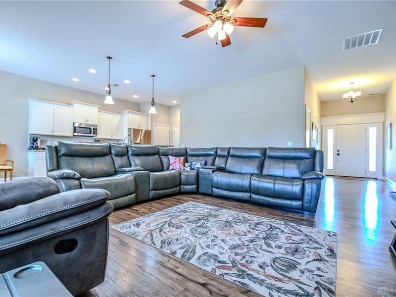 734 Deerhurst Drive, Vandalia, OH 45377 Photo 4