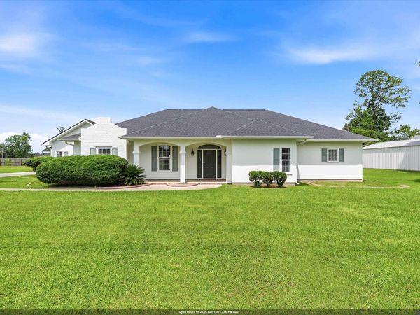 14377 Lazy Oaks Dr, Gonzales, LA 70737