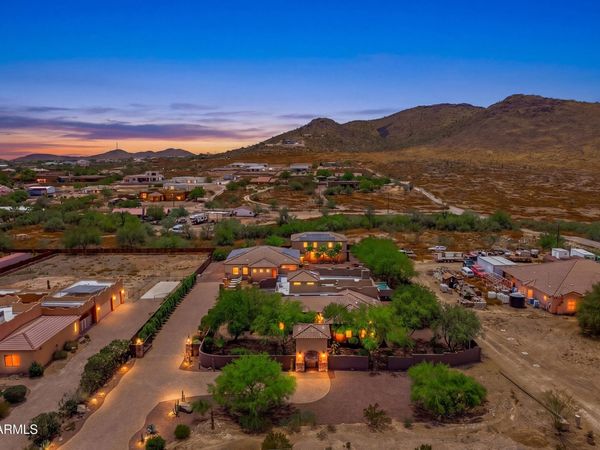 1823 W MADDOCK Road, Phoenix, AZ 85086