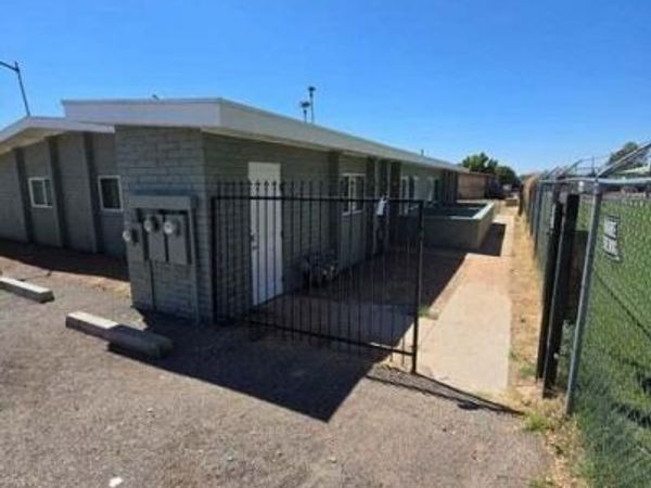 5946 W ROSE Lane, Glendale, AZ 85301