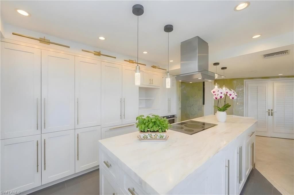 6001 Pelican Bay Blvd, Unit 204, Naples, FL 34108 Photo