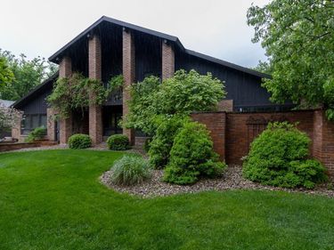 710 Summit Avenue , New Ulm, MN 56073