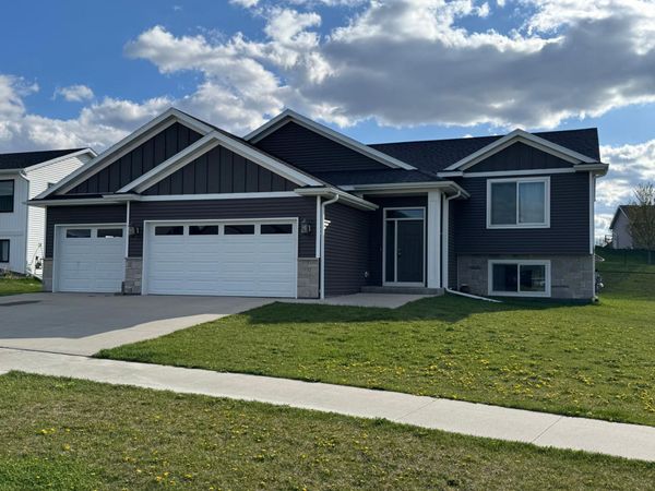 732 Towne Drive NE, Byron, MN 55920