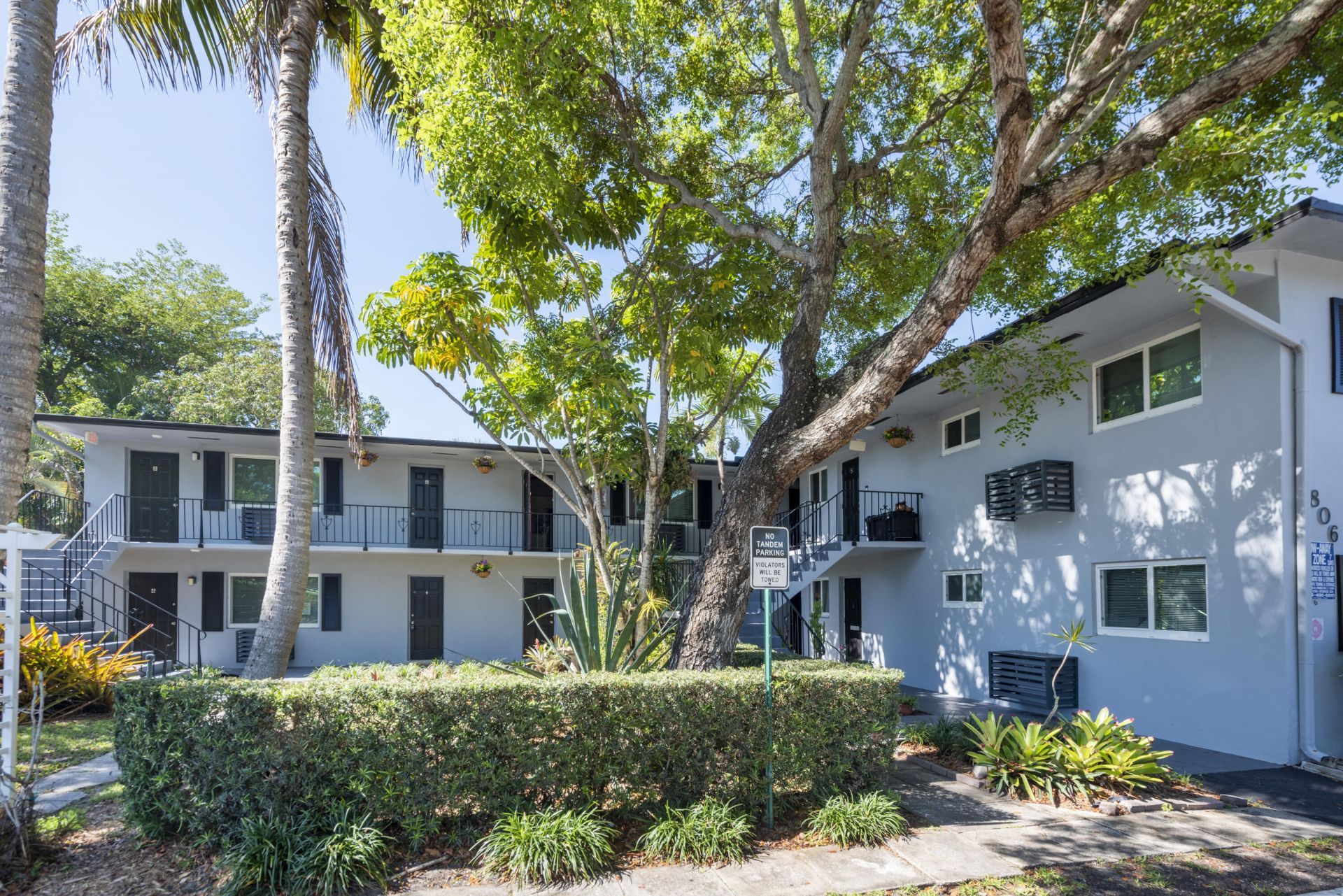 806 NE 16th Place, Unit 1-8, Fort Lauderdale, FL 33394 Photo