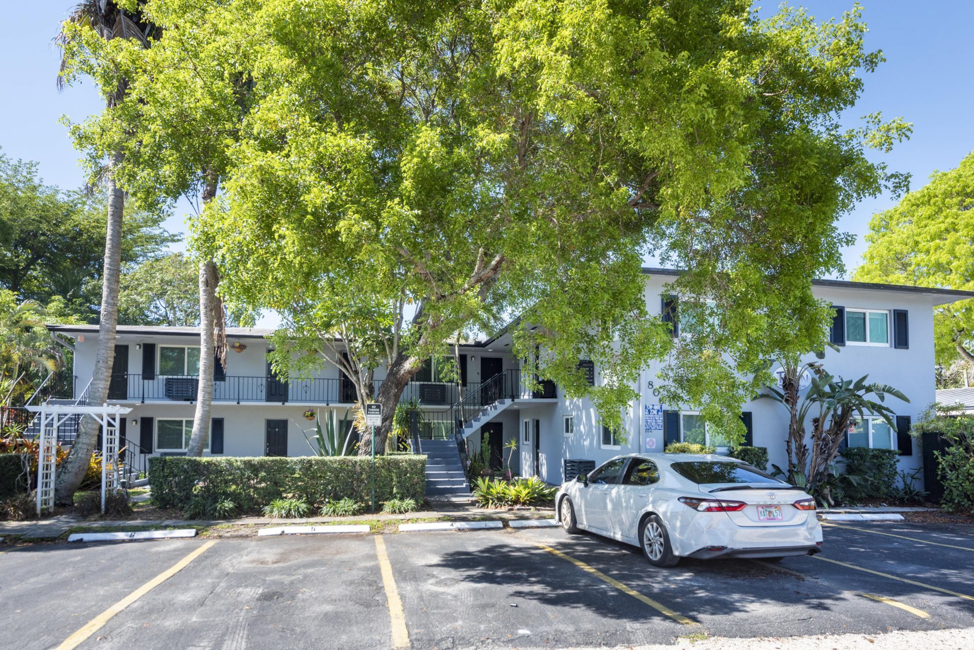 806 NE 16th Place, Unit 1-8, Fort Lauderdale, FL 33394 Photo