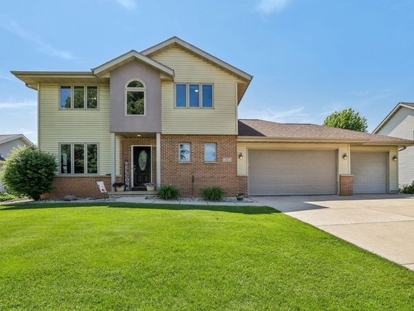 612 Greenfield Drive, DeForest, WI 53532