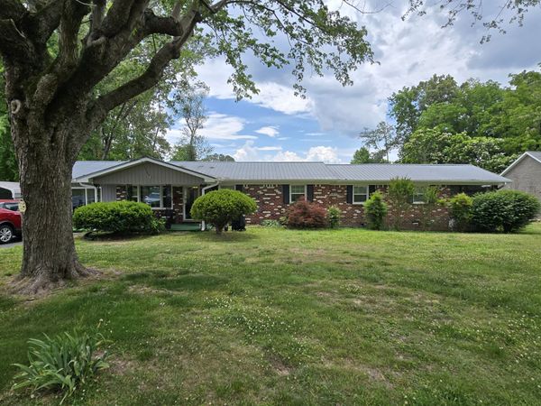 203 Cherry Ln , McMinnville, TN 37110