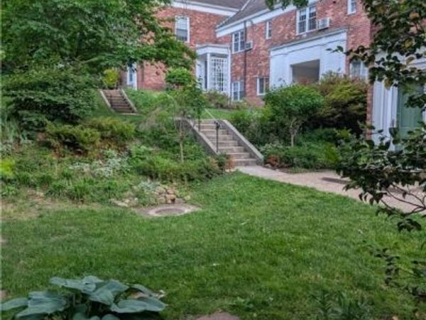 3610 Valley Drive, Alexandria, VA 22302