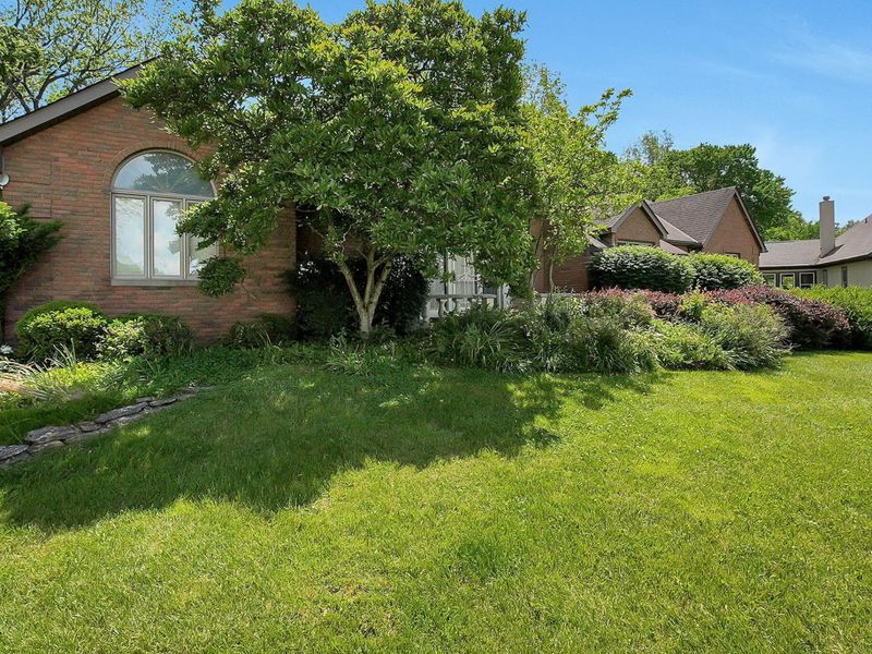 7828 Quarry Cliff Court, Reynoldsburg, OH 43068 Photo 3