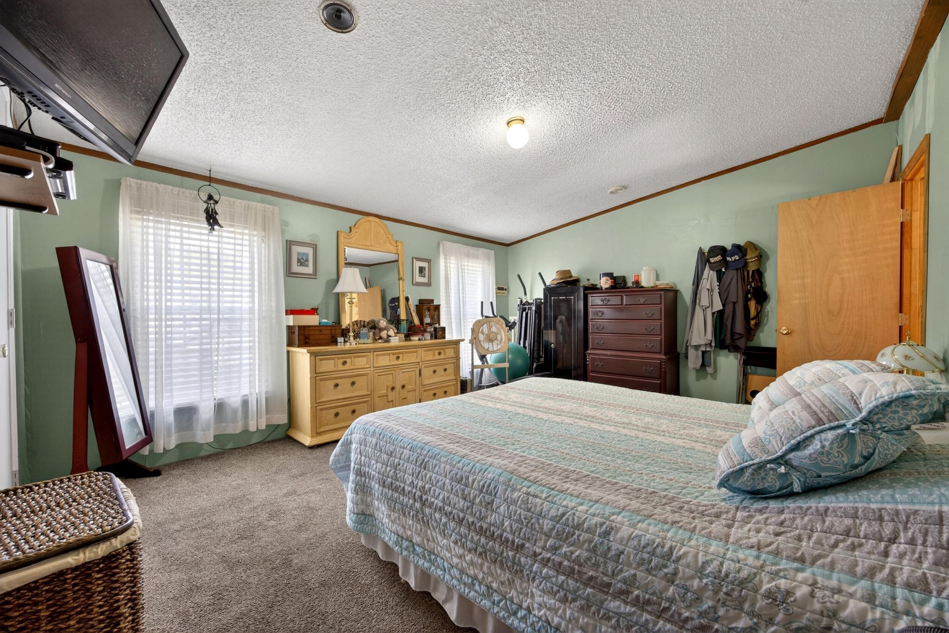 815 Hayden Road Photo 17