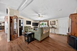 815 Hayden Road photo 4