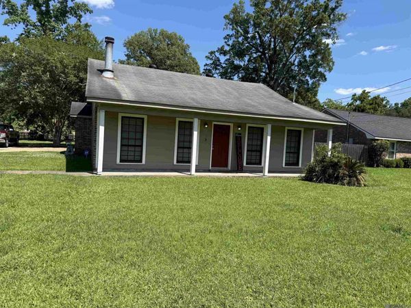 11418 Saint George St, Baton Rouge, LA 70811