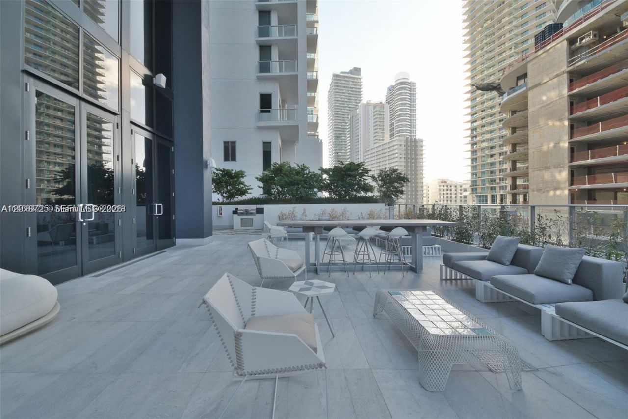 1010 Brickell Ave , Unit 2208, Miami, FL 33131 Photo