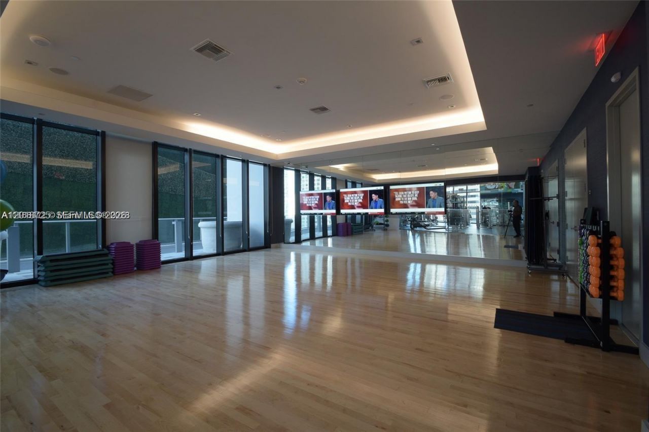 1010 Brickell Ave , Unit 2208, Miami, FL 33131 Photo