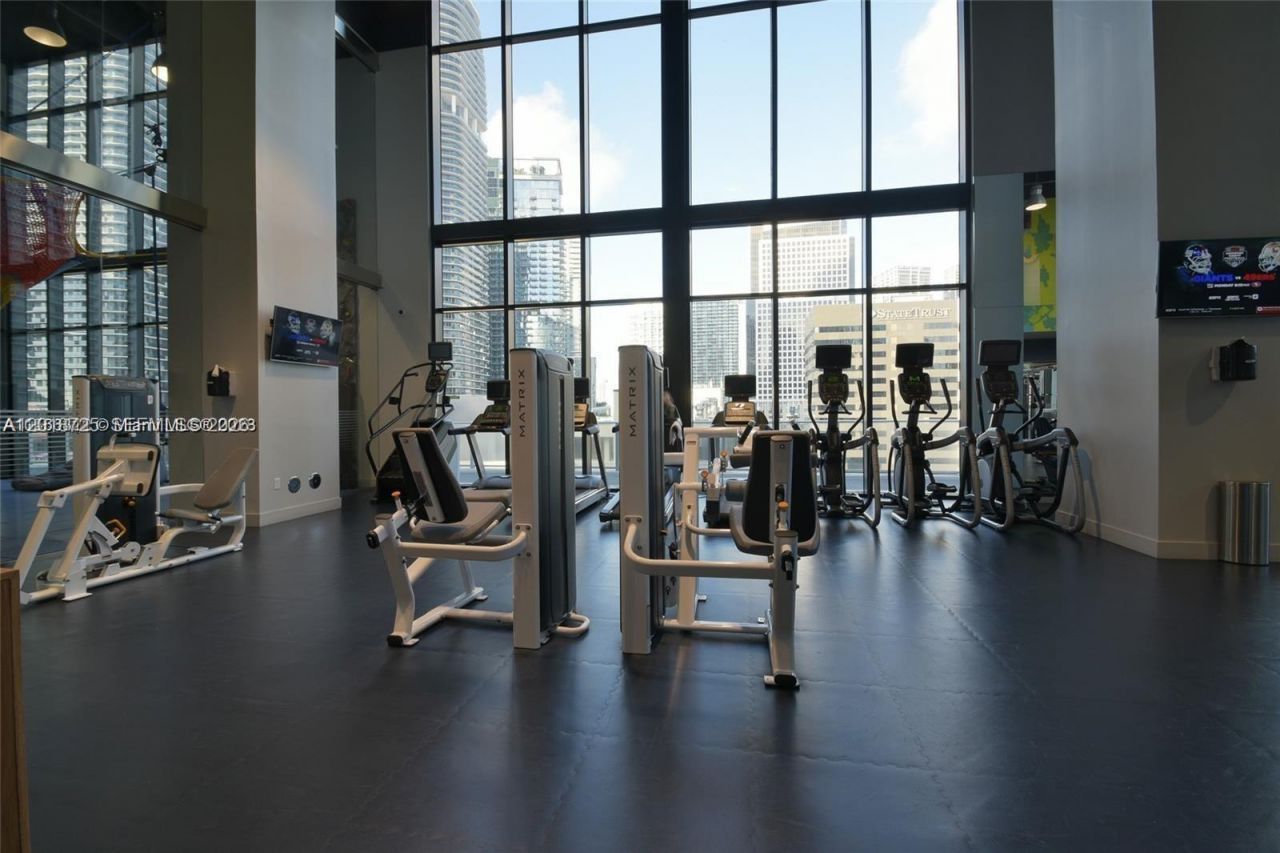 1010 Brickell Ave , Unit 2208, Miami, FL 33131 Photo