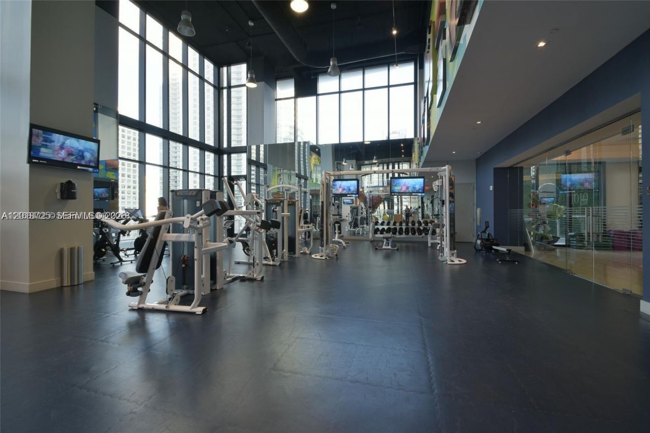 1010 Brickell Ave , Unit 2208, Miami, FL 33131 Photo