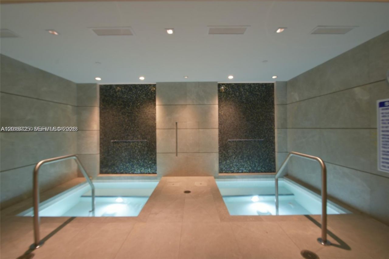 1010 Brickell Ave , Unit 2208, Miami, FL 33131 Photo