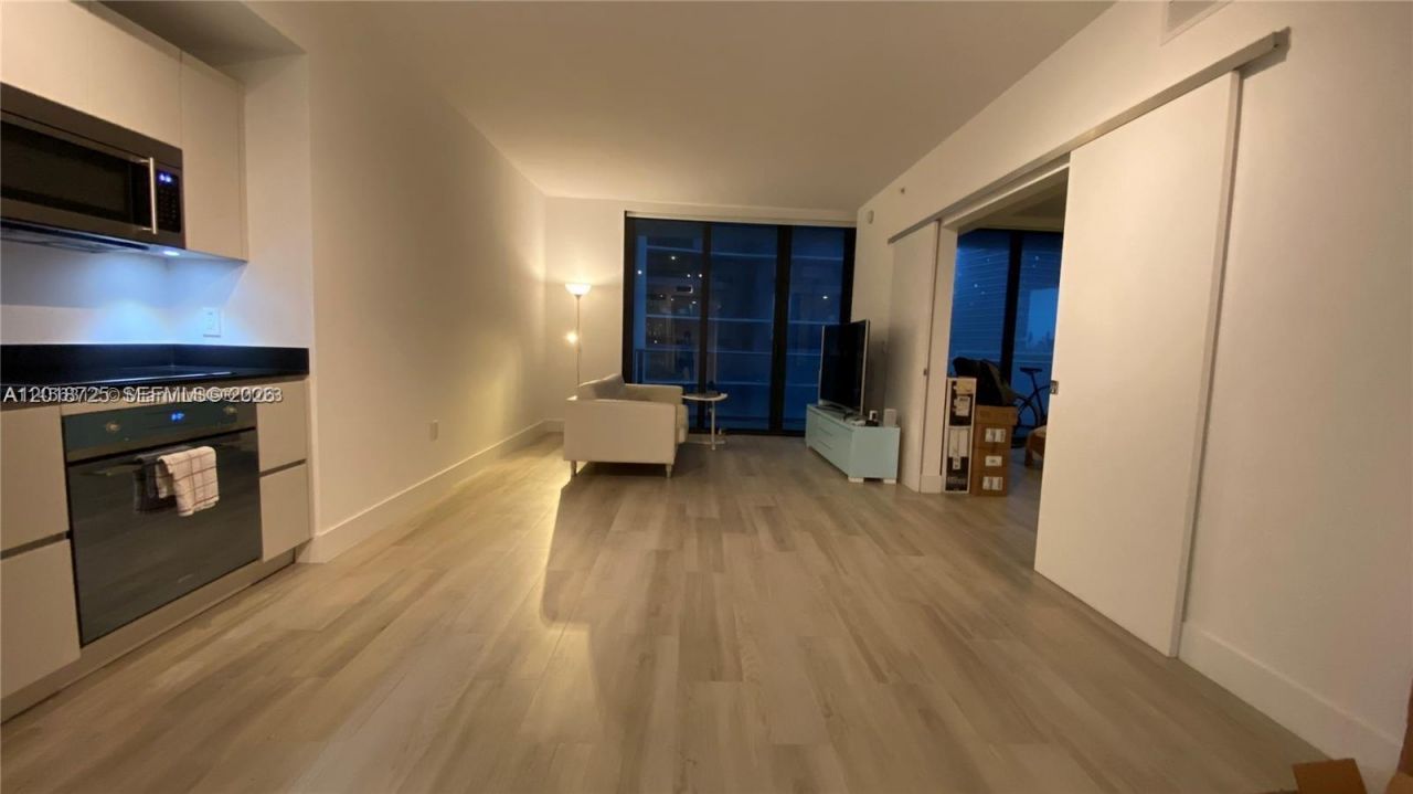 1010 Brickell Ave , Unit 2208, Miami, FL 33131 Photo