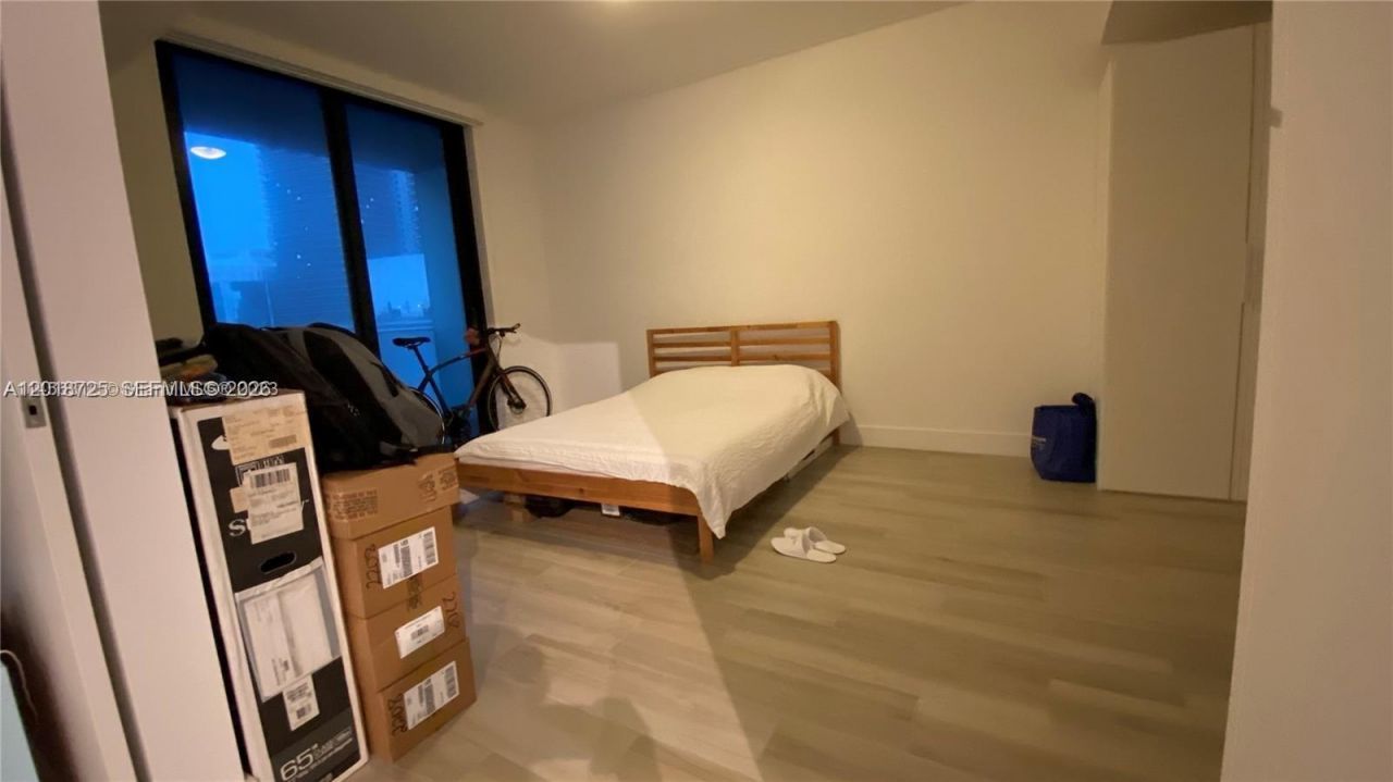 1010 Brickell Ave , Unit 2208, Miami, FL 33131 Photo