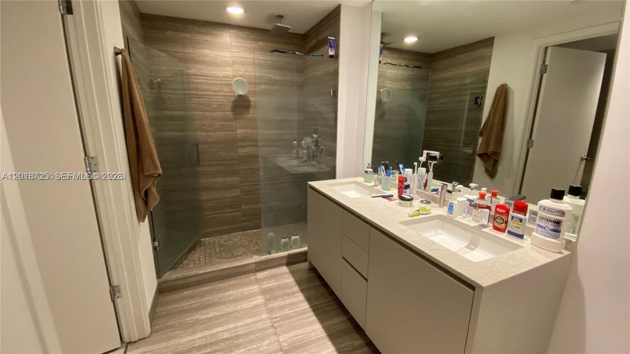 1010 Brickell Ave , Unit 2208, Miami, FL 33131 Photo