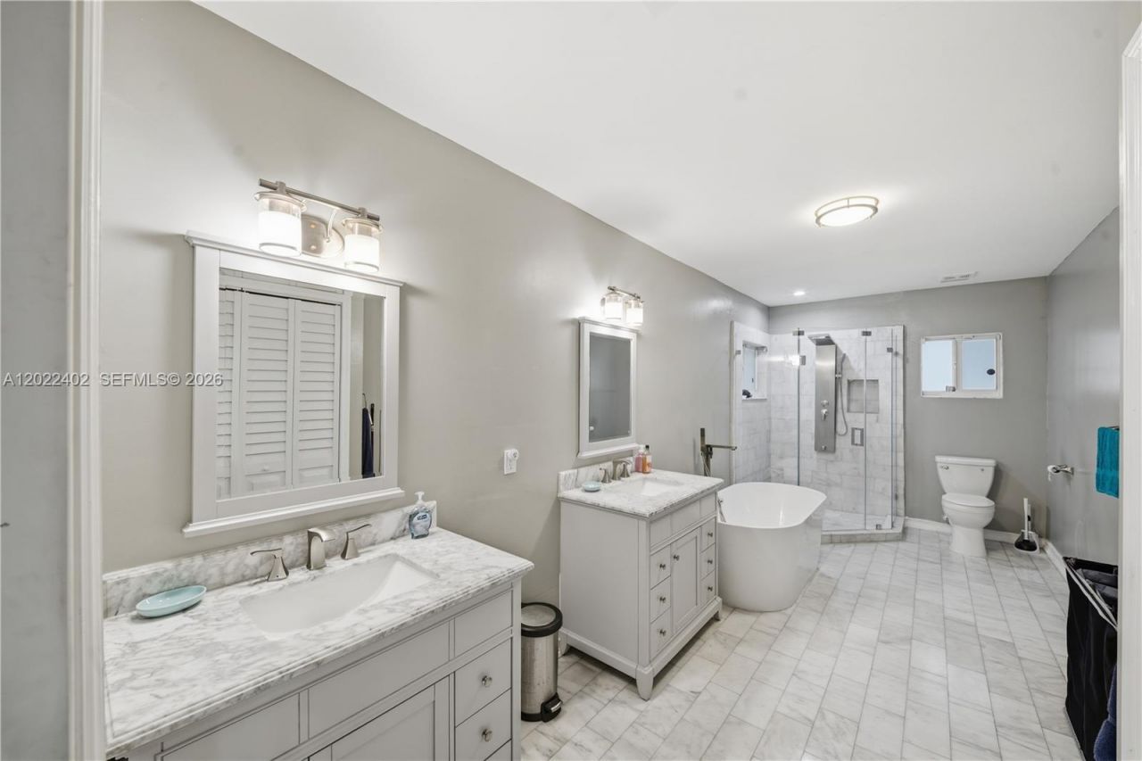 1081 NW 198th St , Miami Gardens, FL 33169 Photo
