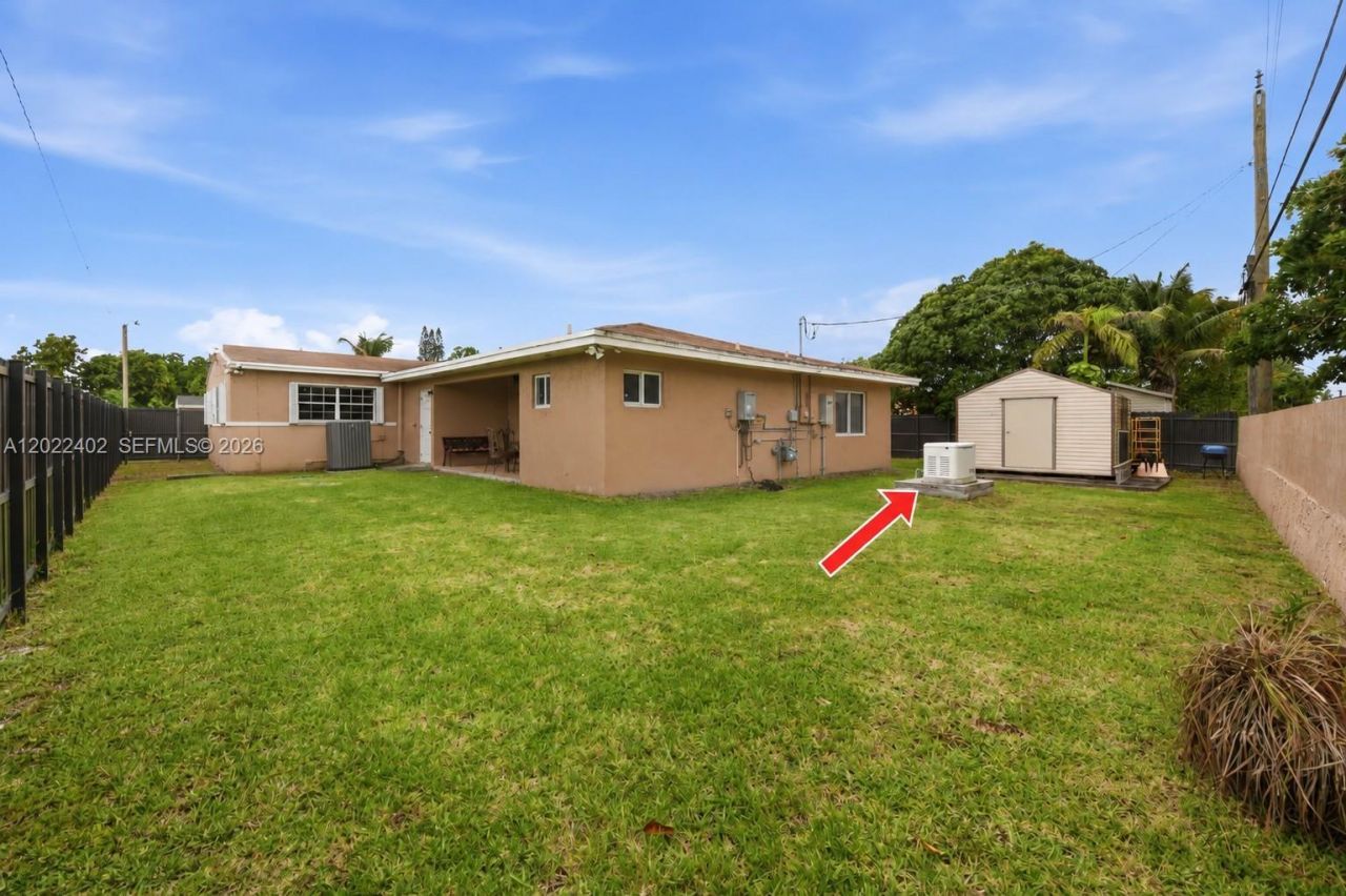 1081 NW 198th St, Miami Gardens, FL 33169 Photo
