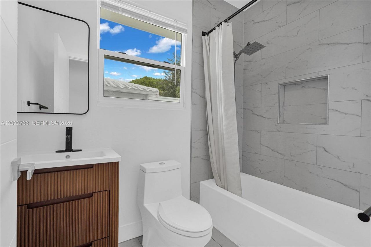 21 NE 48th St , Unit 2, Miami, FL 33137 Photo