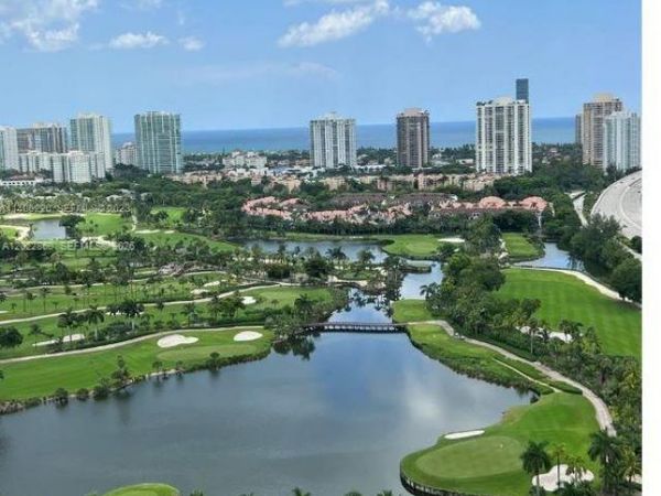 19501 W Country Club Dr, Unit TS-03, Aventura, FL 33180