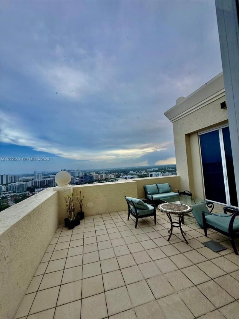 19501 W Country Club Dr, Unit TS-03, Aventura, FL 33180 Photo