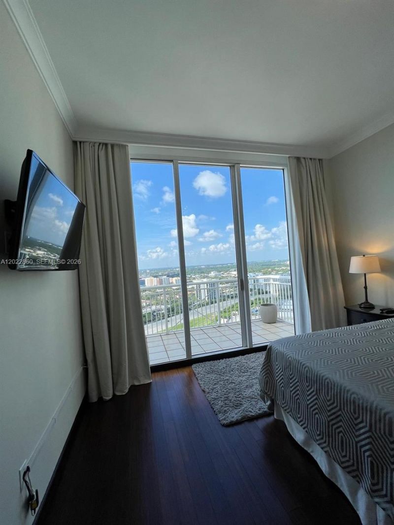 19501 W Country Club Dr, Unit TS-03, Aventura, FL 33180 Photo