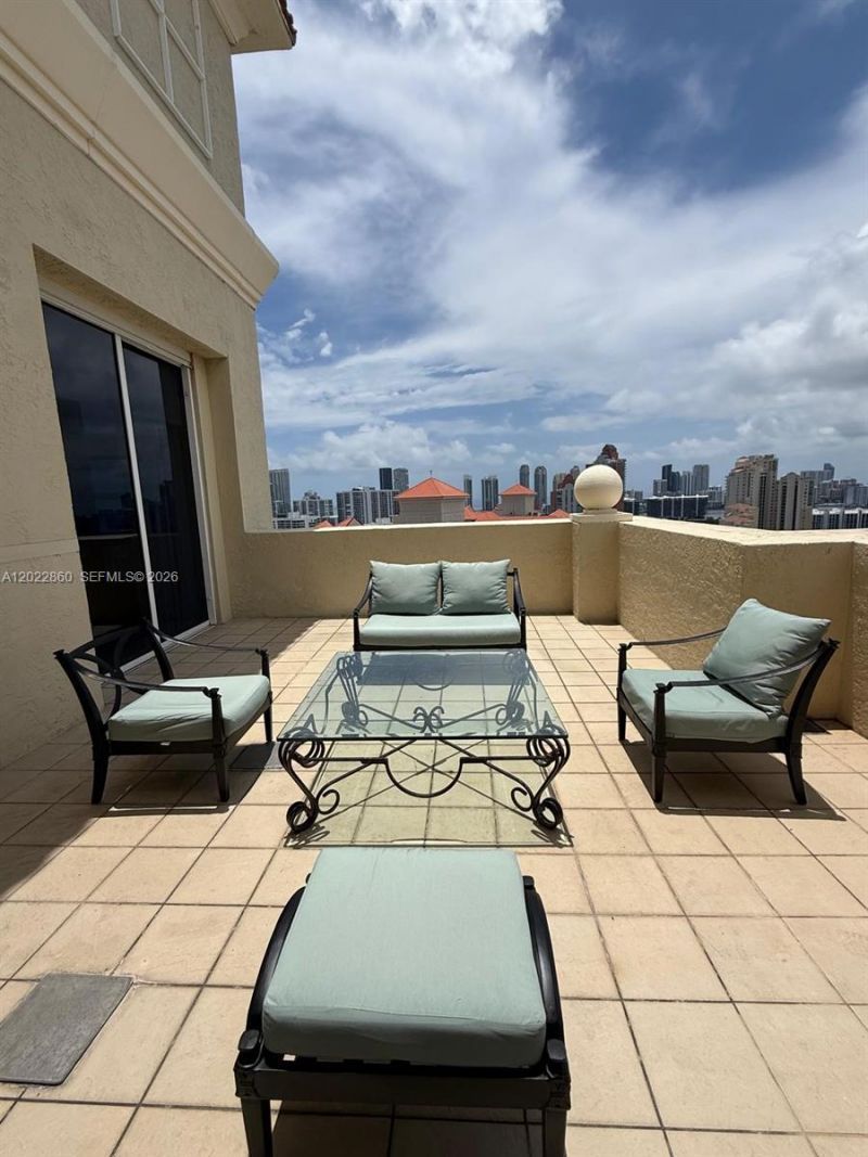 19501 W Country Club Dr, Unit TS-03, Aventura, FL 33180 Photo