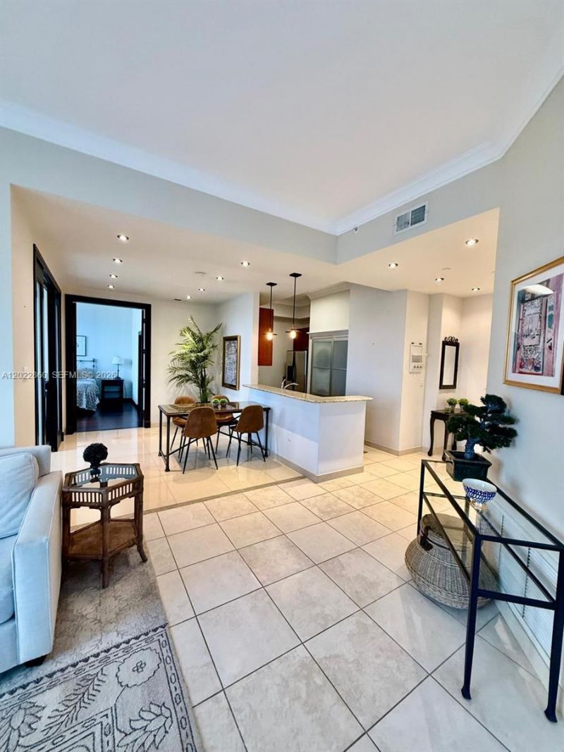 19501 W Country Club Dr, Unit TS-03, Aventura, FL 33180 Photo