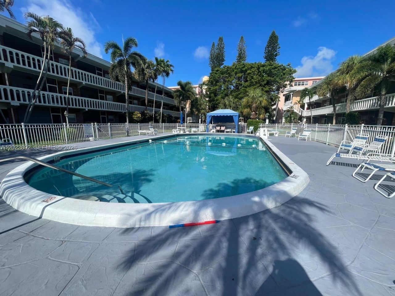 201 NE 14th Ave, Unit 5A, Hallandale Beach, FL 33009 Photo