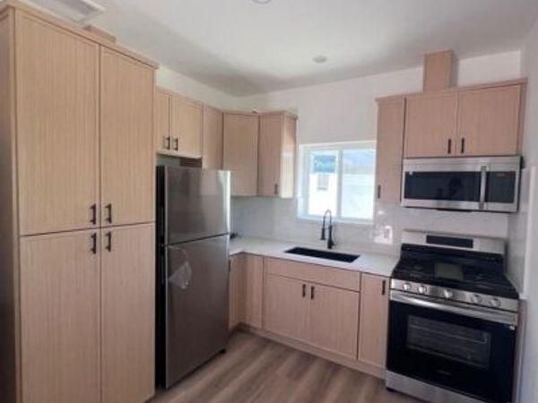 7669 Beeman Avenue, North Hollywood, CA 91605