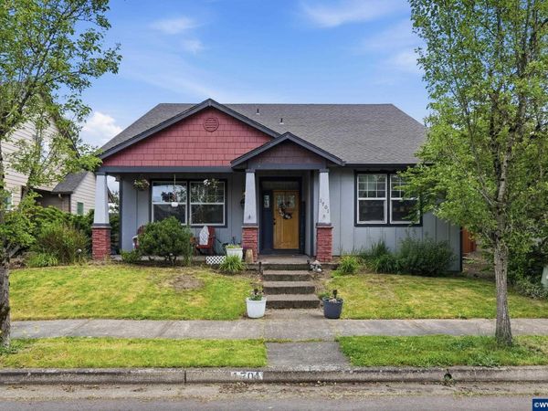 1701 Webb Lake Dr, Silverton, OR 97381
