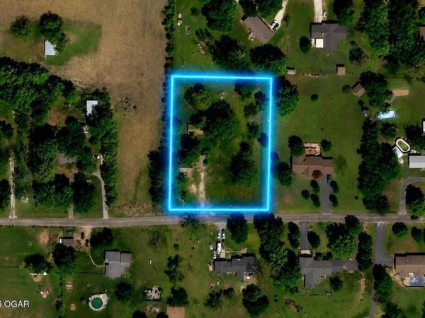 12756 Linden Drive , Neosho, MO 64850