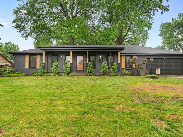 1850 E Swallow Street , Springfield, MO 65804
