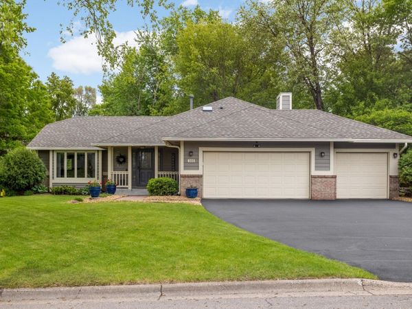 105 Interlachen Road, Burnsville, MN 55306