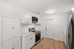 452 Madeline Drive photo 4