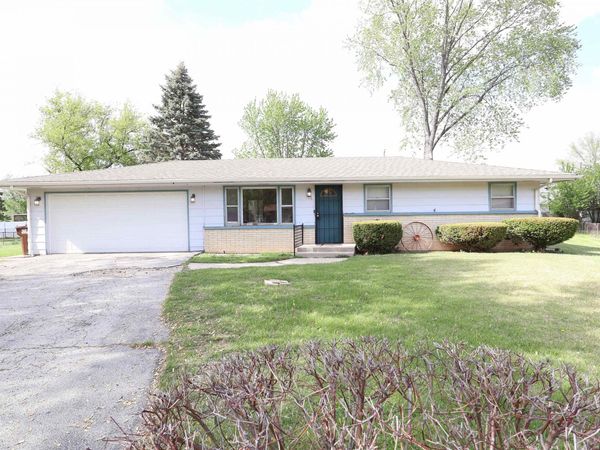 916 Crystal Court, MACHESNEY PARK, IL 61115