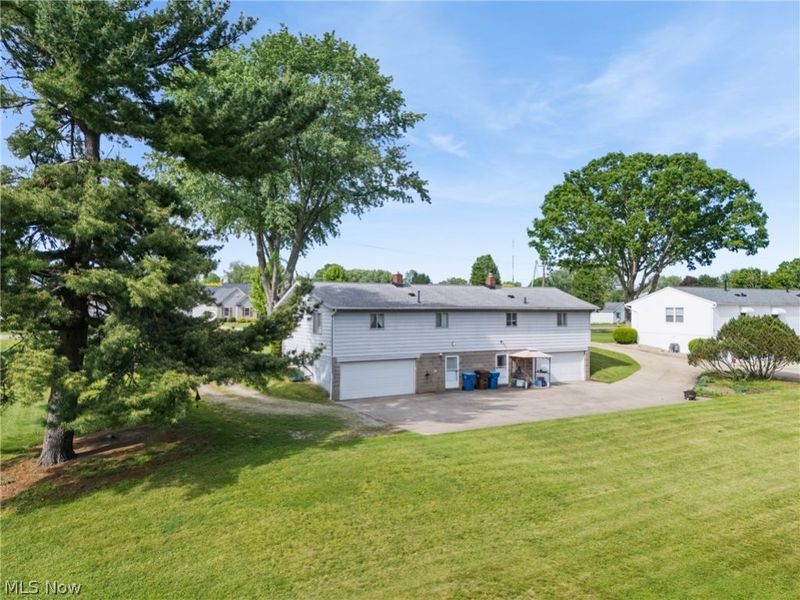134 Center Road, New Franklin, OH 44319 Photo 5