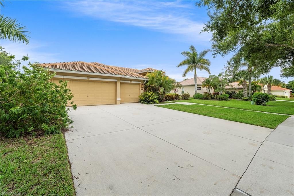 3323 Mystic River Dr, Naples, FL 34120 Photo