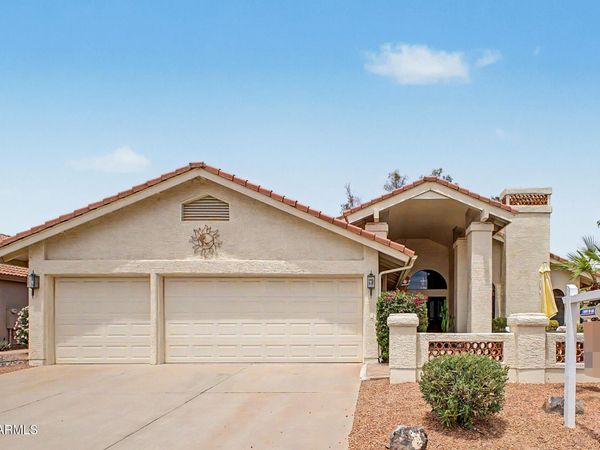 10914 E CHESTNUT Drive, Sun Lakes, AZ 85248