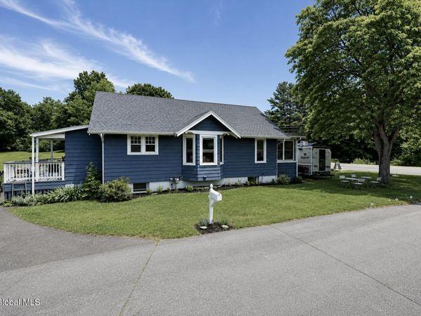 26 Springbrook Road, Troy, NY 12180